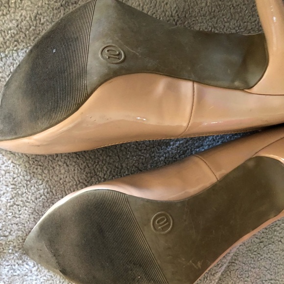 Heel bundle with freebie pairSOLD - Picture 8 of 12